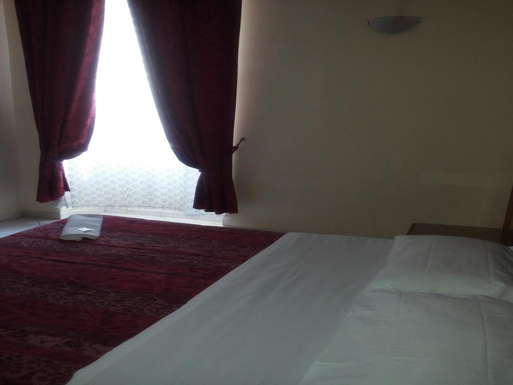 B&B Starlight โรม ภายนอก รูปภาพ